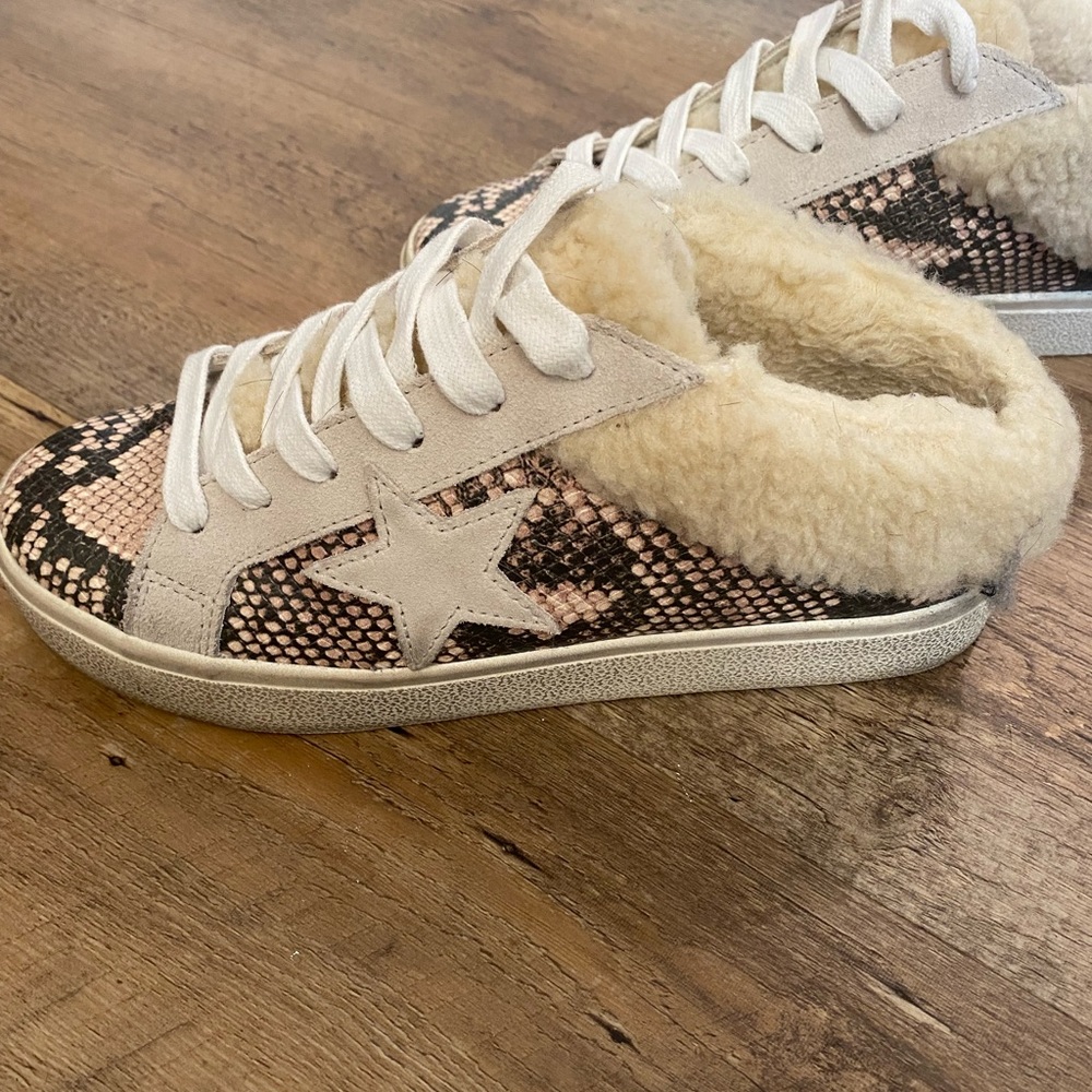 Steve Madden Sherpa slide sneakers
